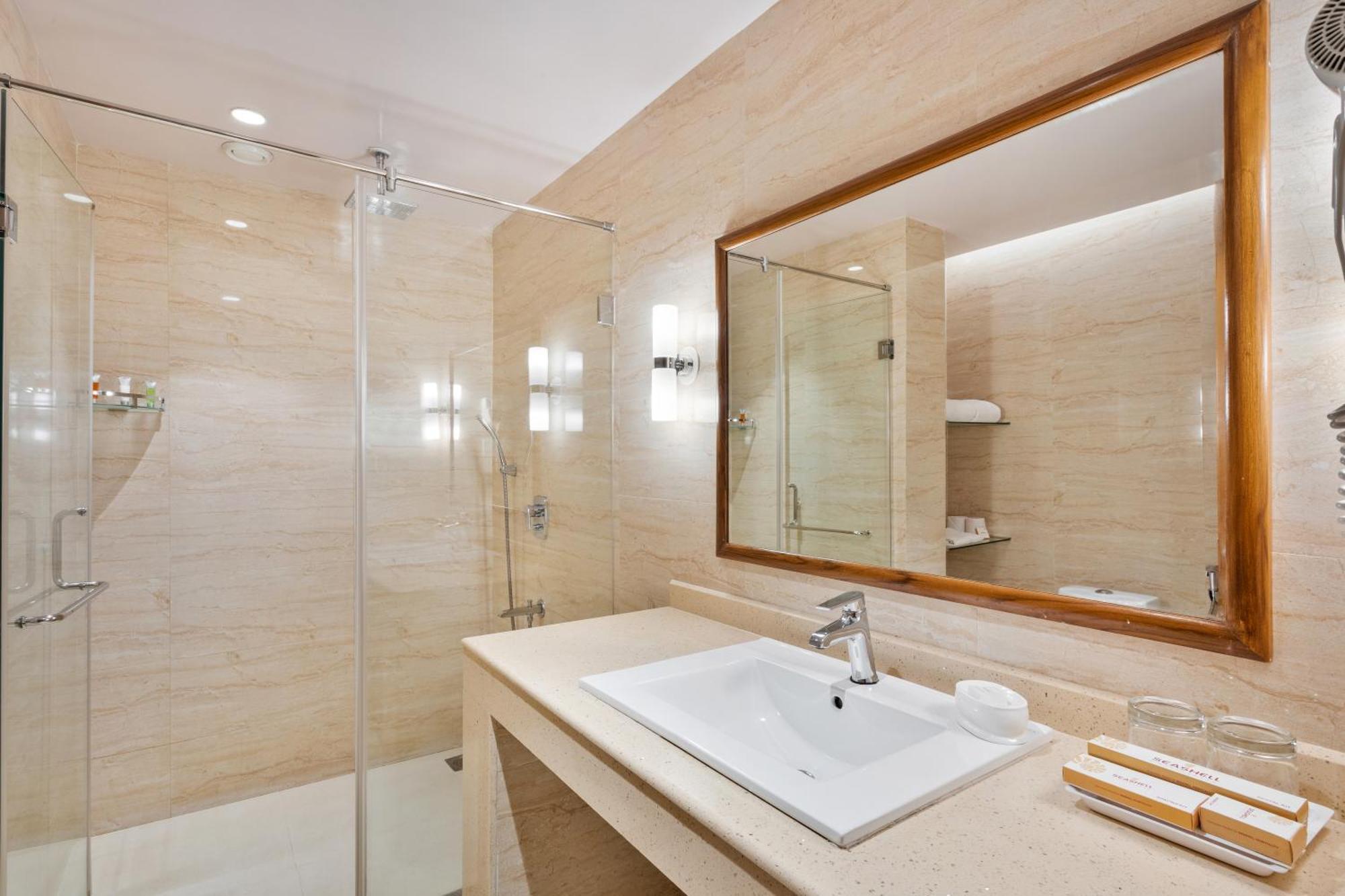 Seashell Suites And Villas- Candolim Goa Exterior foto