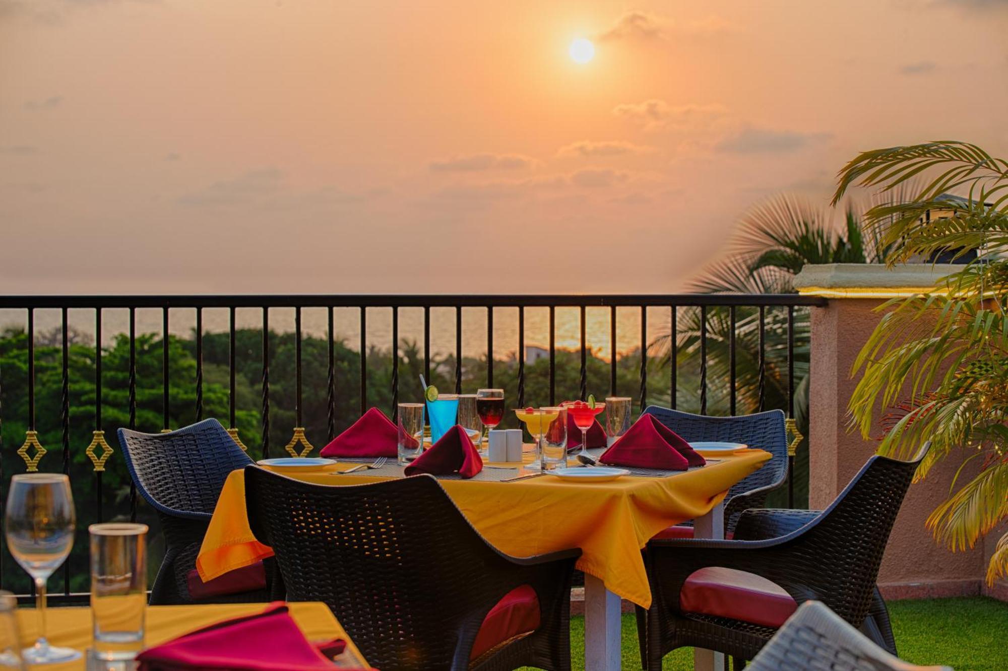 Seashell Suites And Villas- Candolim Goa Exterior foto
