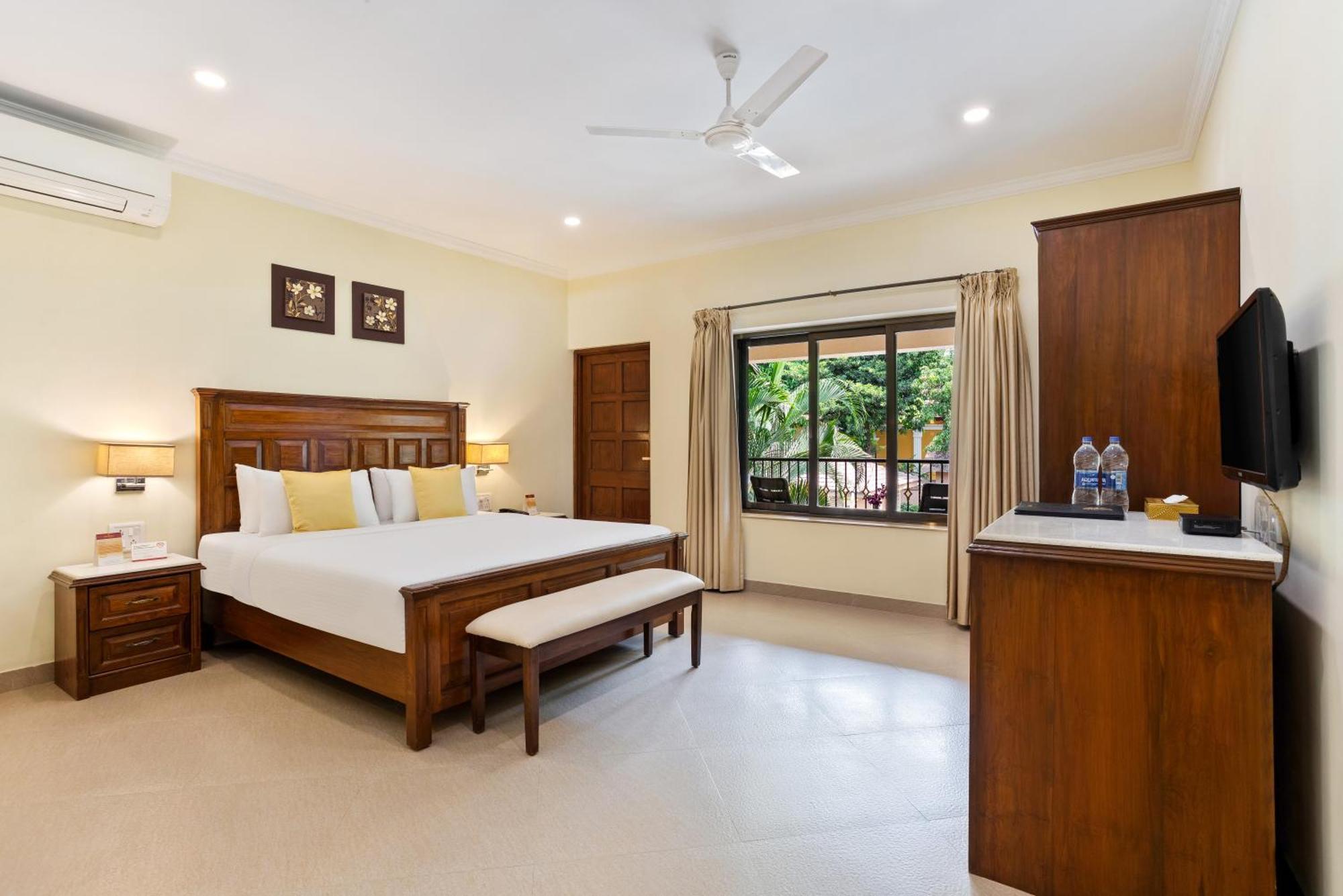 Seashell Suites And Villas- Candolim Goa Exterior foto